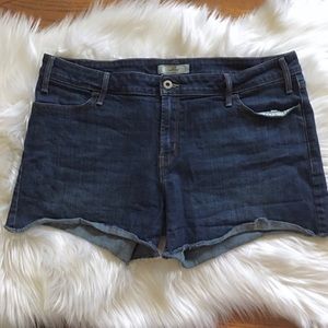 ✂️LEVI’S Cut-Off Jean Shorts